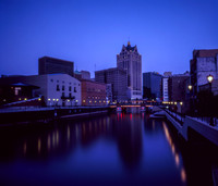 Milwaukee River, Downtown