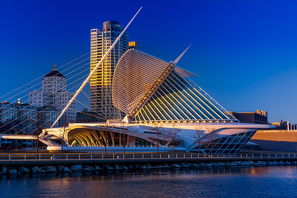 Milwaukee Art Museum, Sunset   2014